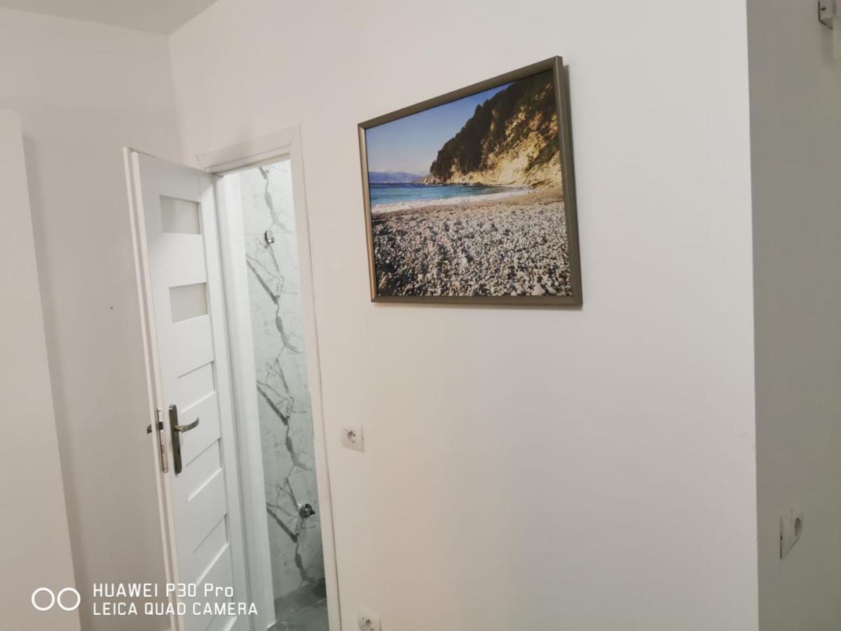Saranda Apartments *