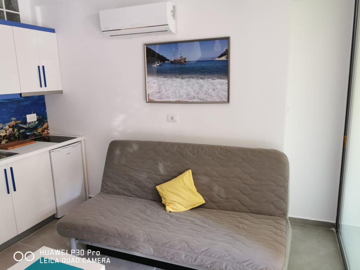 Saranda Apartments *